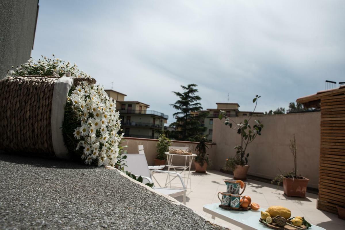 Terrazzo Siciliano Apartment Рипосто Екстериор снимка
