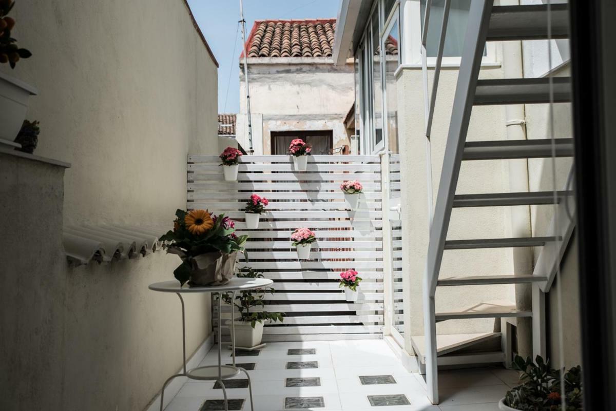 Terrazzo Siciliano Apartment Рипосто Екстериор снимка